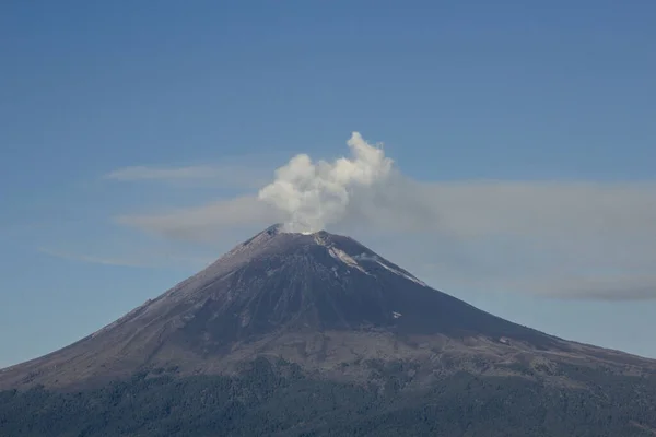 Aktywny wulkan Popocatepetl, Puebla meksyk — Zdjęcie stockowe