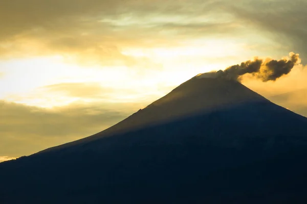 Vulkan Popocatepetl Aktives Vulkanlicht Bei Sonnenuntergang — Stockfoto