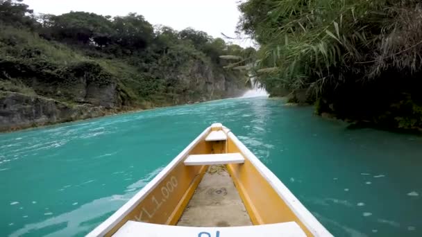 Punto Vista Amarillo Barco Salto Meco San Luis Potosi Mxico — Vídeo de stock