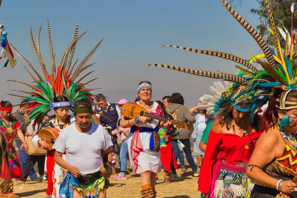 Sacromonte Amecameca Февраля 2020 Года Ацтекские Танцоры Танцуют Parque Nacional — стоковое фото