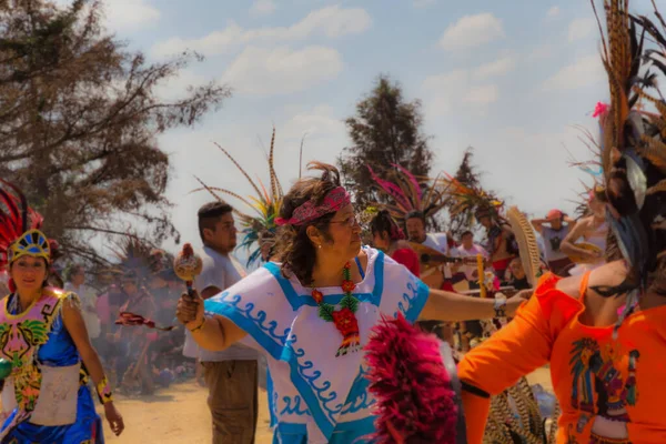 Danseurs Aztèques Dansant Parque Nacional Sacromonte — Photo