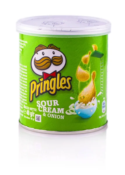 Pringles patates cipsi, ekşi krema ve soğan — Stok fotoğraf