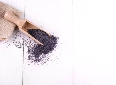tahta kaşık, haşhaş tohumu