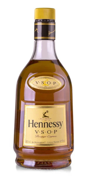 Beyaz arka plan üzerinde izole Hennessy konyak şişesi — Stok fotoğraf