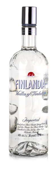 フィンランディア ウォッカは、白で隔離 — ストック写真