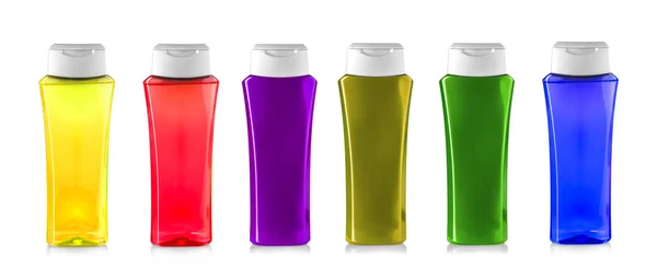 Set farbiger Duschgelflaschen isoliert auf weiß — Stockfoto