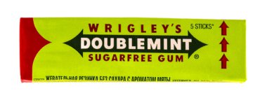  Doublemint sakız Wrigley tarafından yapılan beyaz izole