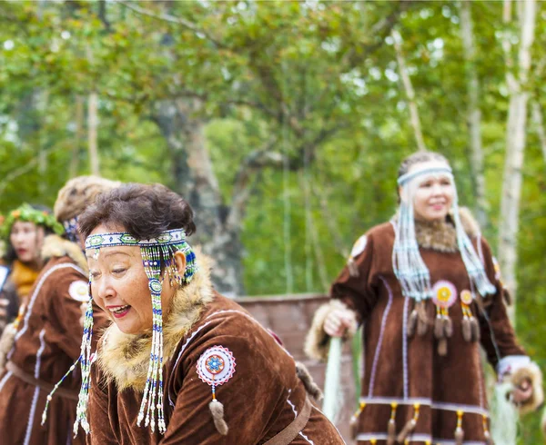 原住民的堪察加半岛跳舞 — 图库照片
