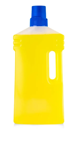 Желтая пластиковая бутылка с ручкой и жидким стиральным порошком — стоковое фото