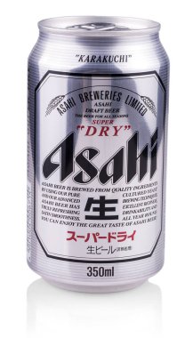 Asahi olabilir süper kuru bira üzerine beyaz
