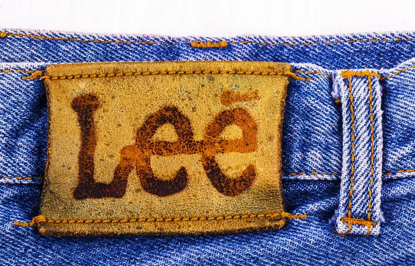 Fechar a etiqueta de couro da marca Lee jeans jeans jeans — Fotografia de Stock