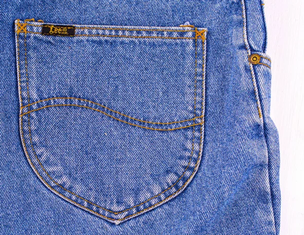 Fechar a etiqueta de couro da marca Lee jeans jeans jeans — Fotografia de Stock