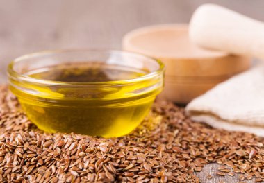 Kahverengi keten tohumu ve keten tohumu yağı 