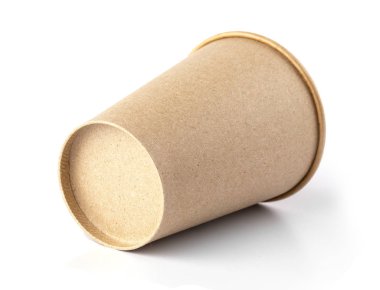 Beyaz üzerine boş kağıt kahve fincanı