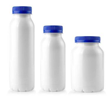 Beyaz arka planda mavi kapaklı beyaz şişeler 