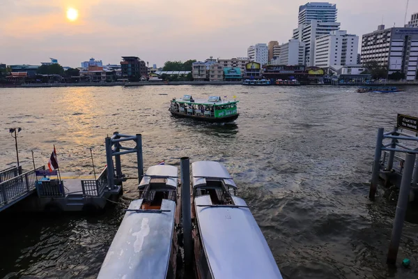 Bangkok Thaïlande Mars 2020 Vue Chao Phraya Express Boat Accoste — Photo