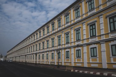 Tayland Savunma Bakanlığı 'nın dış cephesinin eski mimarisi
