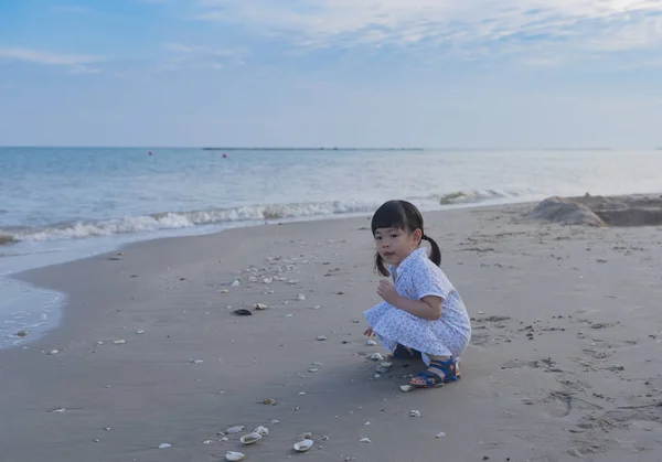 Small little Thai girl — Stock Photo, Image