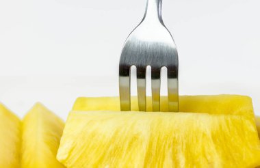 Stüdyo çekimde sulu ananas