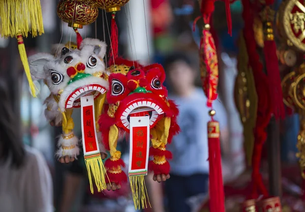 Hanging doll of traditional Chinese lion — Stock Photo, Image