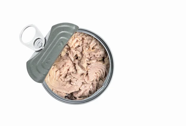 隔離された画像 トップビュー缶詰マグロの塊缶 蓋付きのオープン缶詰食品が開かれています 塩水で健康的なマグロ肉 — ストック写真