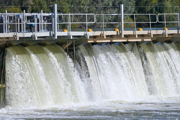 Mildura Weir Murray Nehri üzerinde