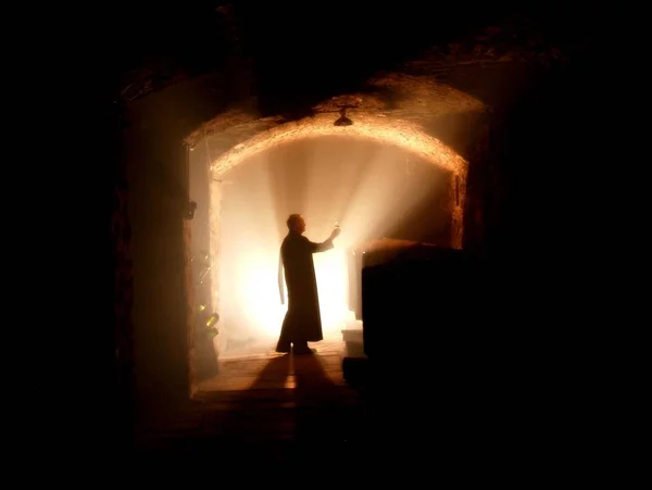 Perili şarap Temalar