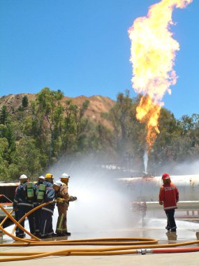 İtfaiyeciler eğitim