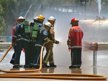 İtfaiyeciler eğitim