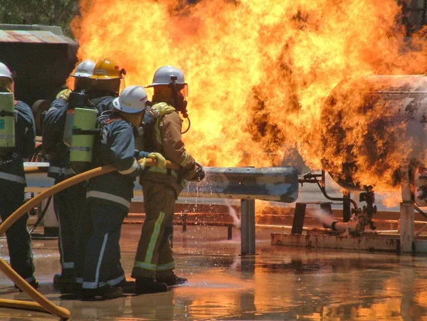 İtfaiyeciler eğitim