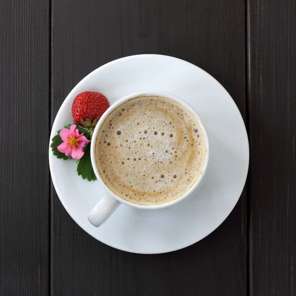 Przerwa na kawę z aromat truskawkowy — Zdjęcie stockowe
