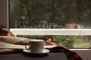 Ne zaman bir pencere bir yağmur yolcu