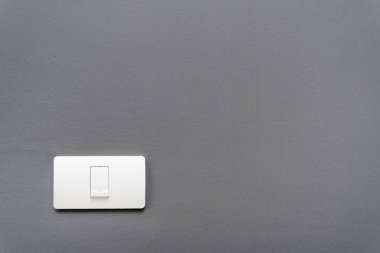 Gri beton duvar arka plan ışık geçiş.
