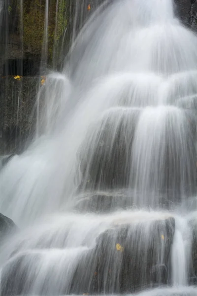 美丽的瀑布在北卡罗来纳 — 图库照片
