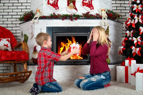 Kellemes Karácsonyi Ünnepeket Boldog Ünnepek Aranyos Fiú Szeretett Édesanyja Egy — Stock Fotó