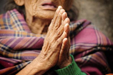 Budist tapınağı dua eller