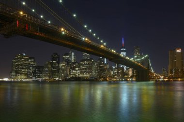 Manhattan skyline gece Brooklyn