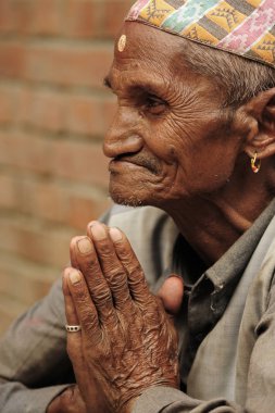 Nepal yaşlı adam