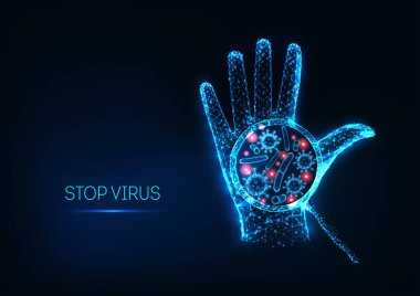 Koyu mavi arka planda izole edilmiş büyüteç altında parlayan düşük çokgen insan eli ve virüs hücresi ile fütüristik koronavirüs kavramı. Modern tel çerçeve ağ tasarımı vektör çizimi.