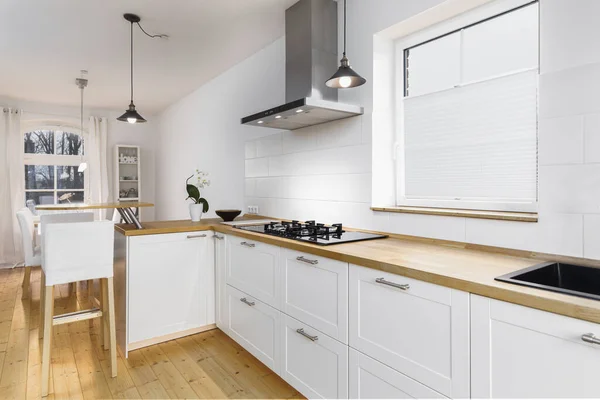 Kitchen in a countryish house — Stok fotoğraf