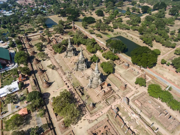 Luftaufnahme des historischen Parks von Ayutthaya in Thailand — Stockfoto