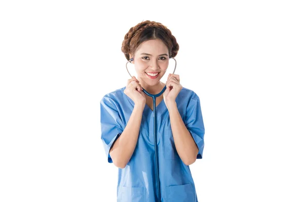 흰색 바탕에 여성 아시아 간호사 — 스톡 사진