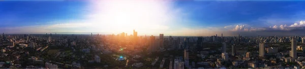 Panorama areial widok z góry dzielnicy mieszkaniowej miasta bangkok. — Zdjęcie stockowe