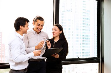 Gelecekteki iş lideri kavramı. Grup genç iş takım dis