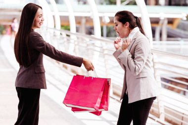 Tatil için en iyi arkadaş kavramı mevcut.