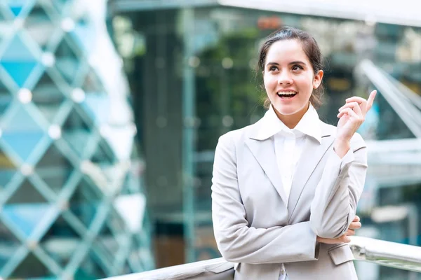 Retrato Una Mujer Negocios Segura Joven Mujer Negocios Carrera Profesional — Foto de Stock