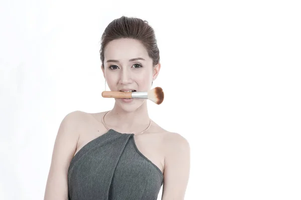 Schönheitskonzept Für Frauen Schöne Chinesin Isoliert Weiß Mit Einem Make — Stockfoto