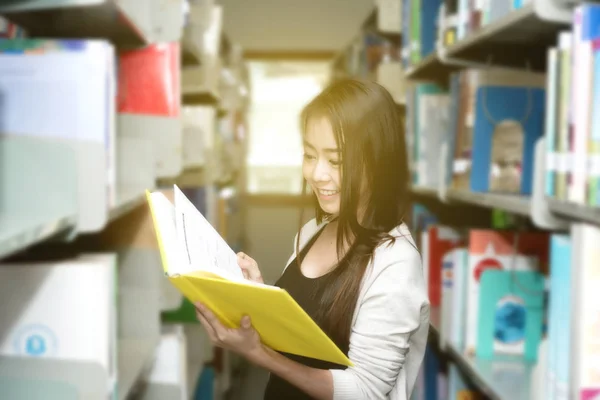 Asian University Life Concept Young Teenage Female Student Looking Books — Stock Photo, Image