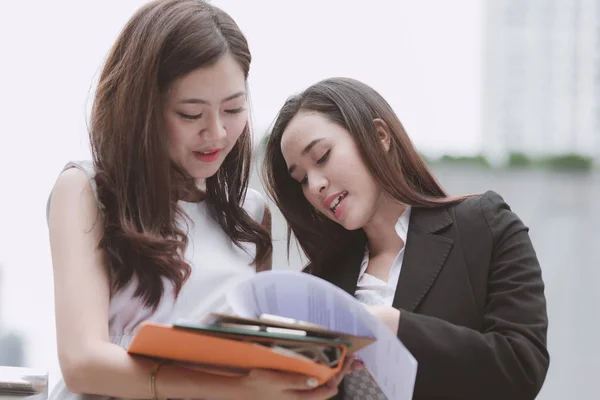 Two Beautiful Confident Asian Business Intern Woman Taking Each Other — Stock Photo, Image
