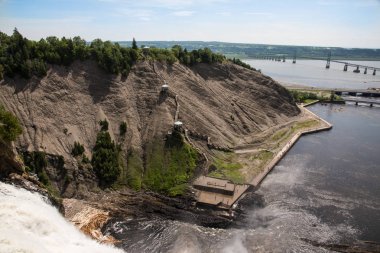 Montmorency Falls ve St Lawrence Nehri-Quebec - Canad starcaise görünümünü